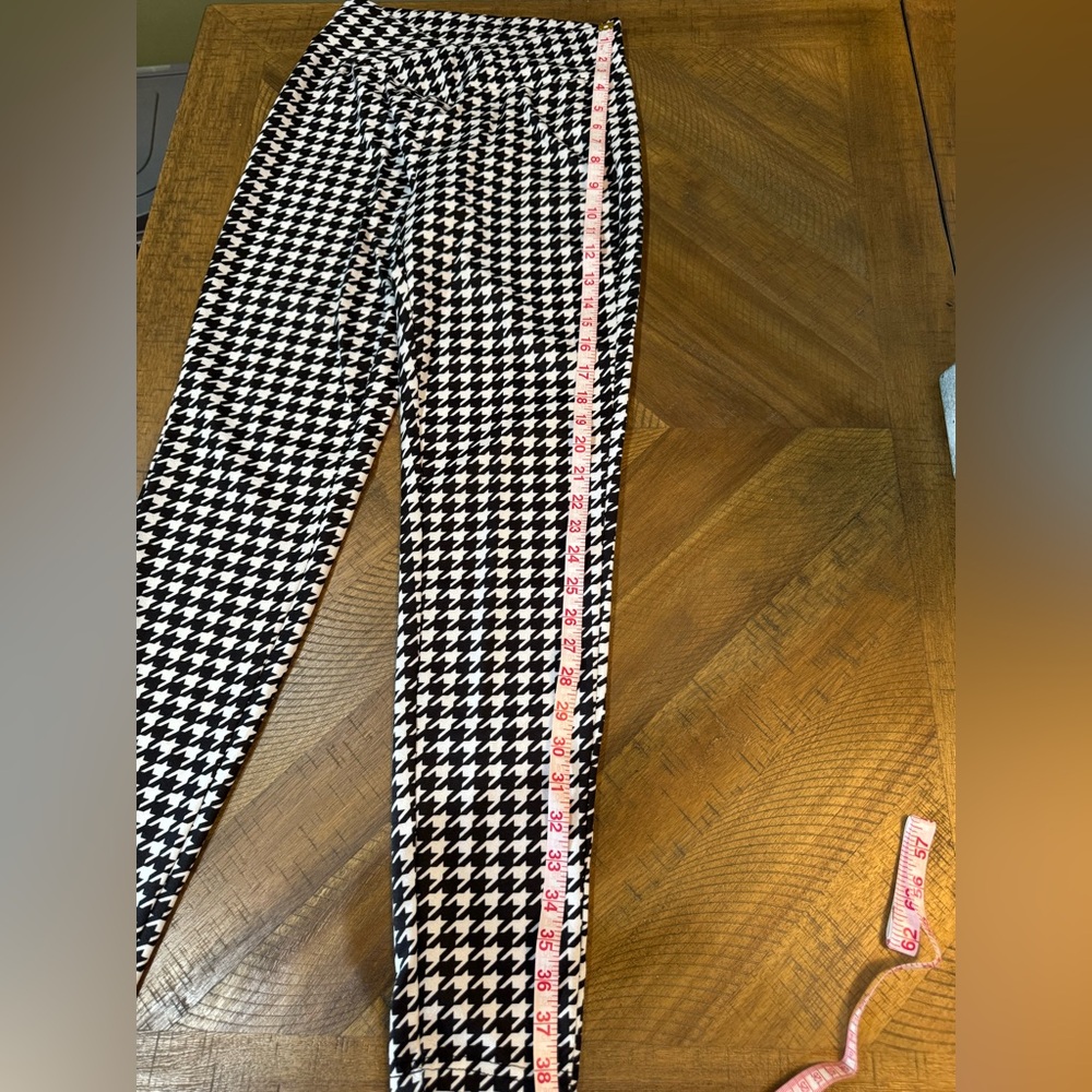 SHEIN Monochrome Houndstooth Cropped Pants NWOT - Picture 5 of 10